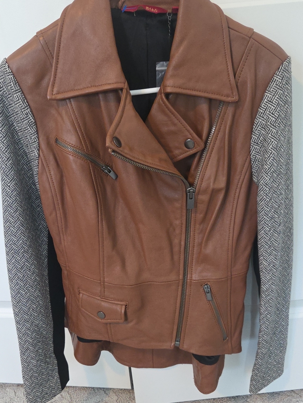 G.I.L.I Women’s Brown Leather Moto Jacket with Patterned Sleeves NWOT
